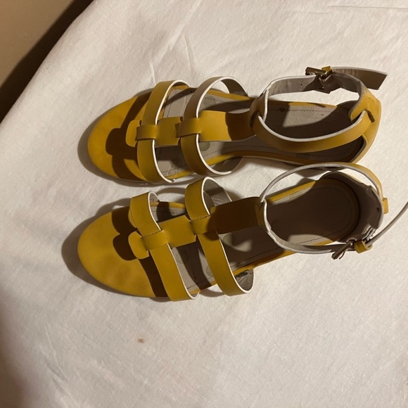 BODEN Leather Gladiator Sandals Sz 8 Mustard Yellow Sz 39 8 - Picture 3 of 7